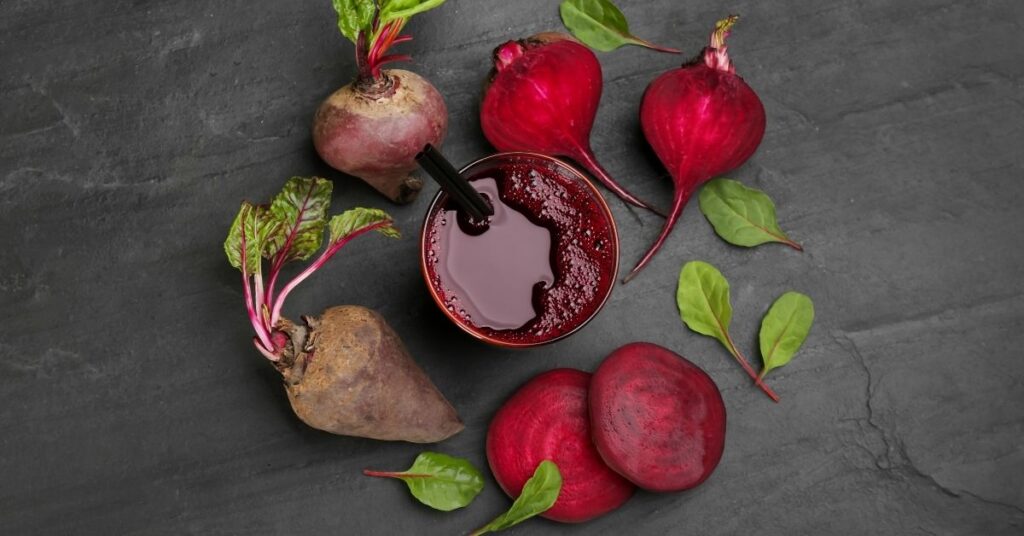 Rote Bete Saft für Sportler als Teil einer durchdachten Ernährung im Radsport